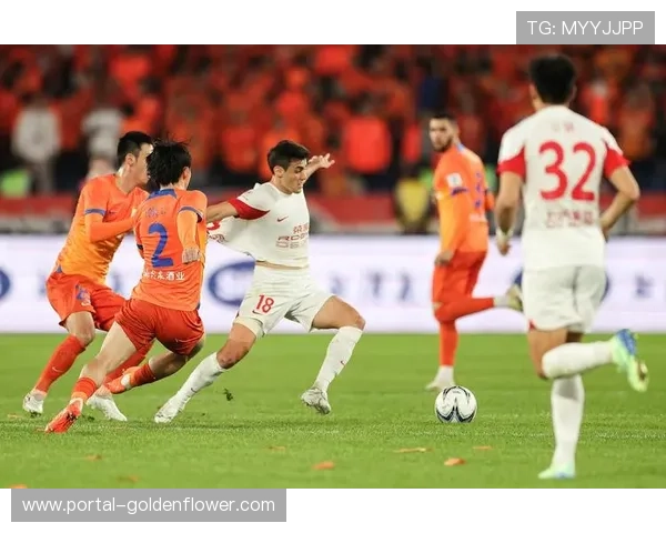 安热尔戈梅斯上半场抽射破门助力球队领先对手展现非凡实力 安热尔戈梅斯上半场抽射破门助力球队领先对手展现非凡实力