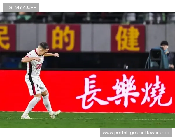 成都蓉城343强阵迎战梅州客家核心韦世豪复出力争主场胜利 成都蓉城343强阵迎战梅州客家核心韦世豪复出力争主场胜利